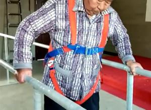 脑梗后遗症老人的康复锻炼